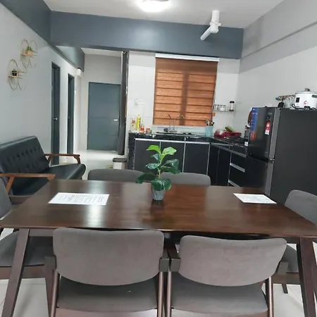 Hanis Homestay De Bangi Kajang Exterior photo